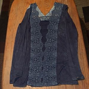 Buckle long sleeve beautiful shirt.